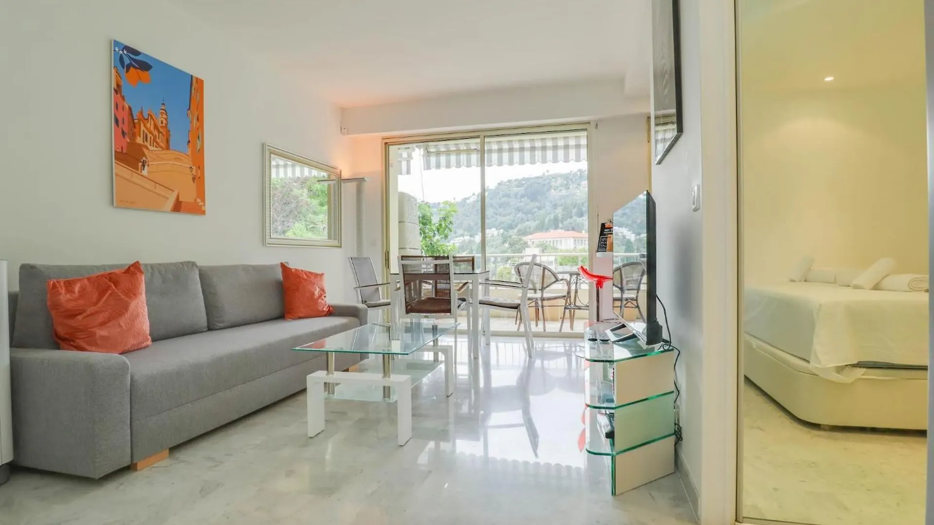 Apartment « La Grande Residence » Vue Mer, Piscine Menton France