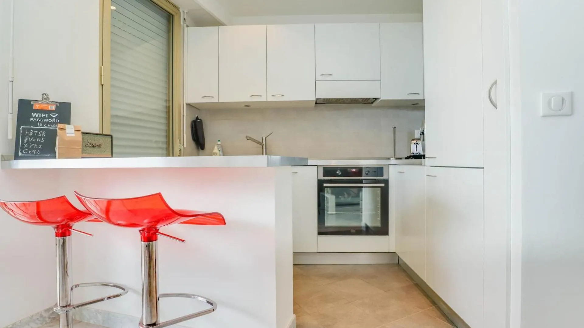 « La Grande Residence » Vue Mer, Piscine Menton 0*,